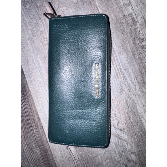 Michael Kors Handbags - Michael Kors Jet Set Green Pebbled Leather Zip Around Continental Wallet